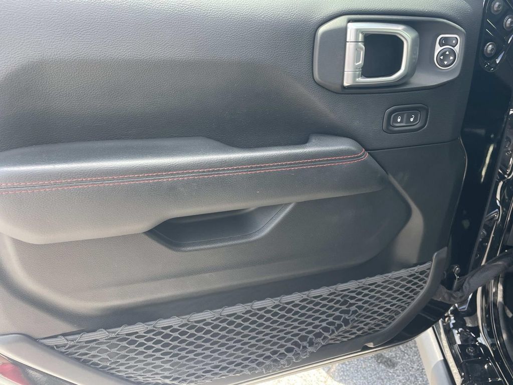 Used 2020 Jeep Gladiator Rubicon AWD/4WD image 14