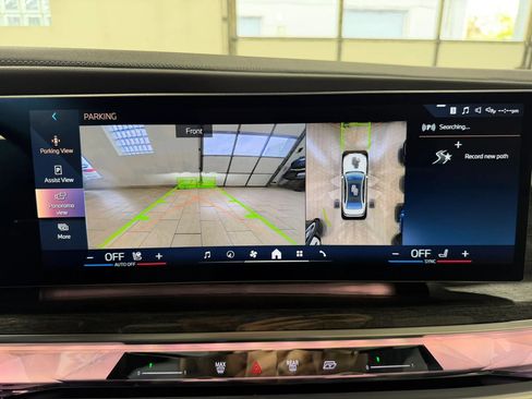 Used 2023 BMW 760i xDrive AWD/4WD image 25