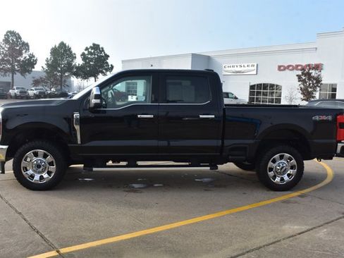 Used 2024 Ford F250 Lariat w/ Chrome Package image 8