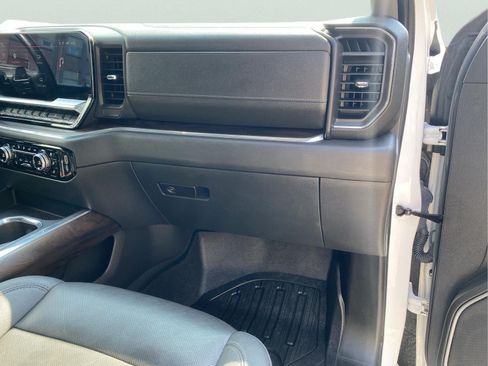 Used 2023 GMC Sierra 1500 SLT w/ SLT Premium Package AWD/4WD image 35