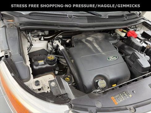 Used 2015 Ford Explorer XLT w/ Equipment Group 202A image 9