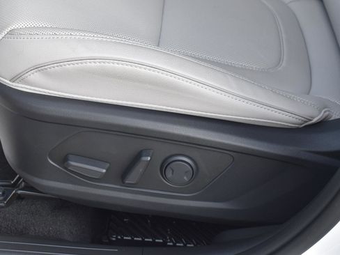 Used 2025 Hyundai Tucson Limited image 26