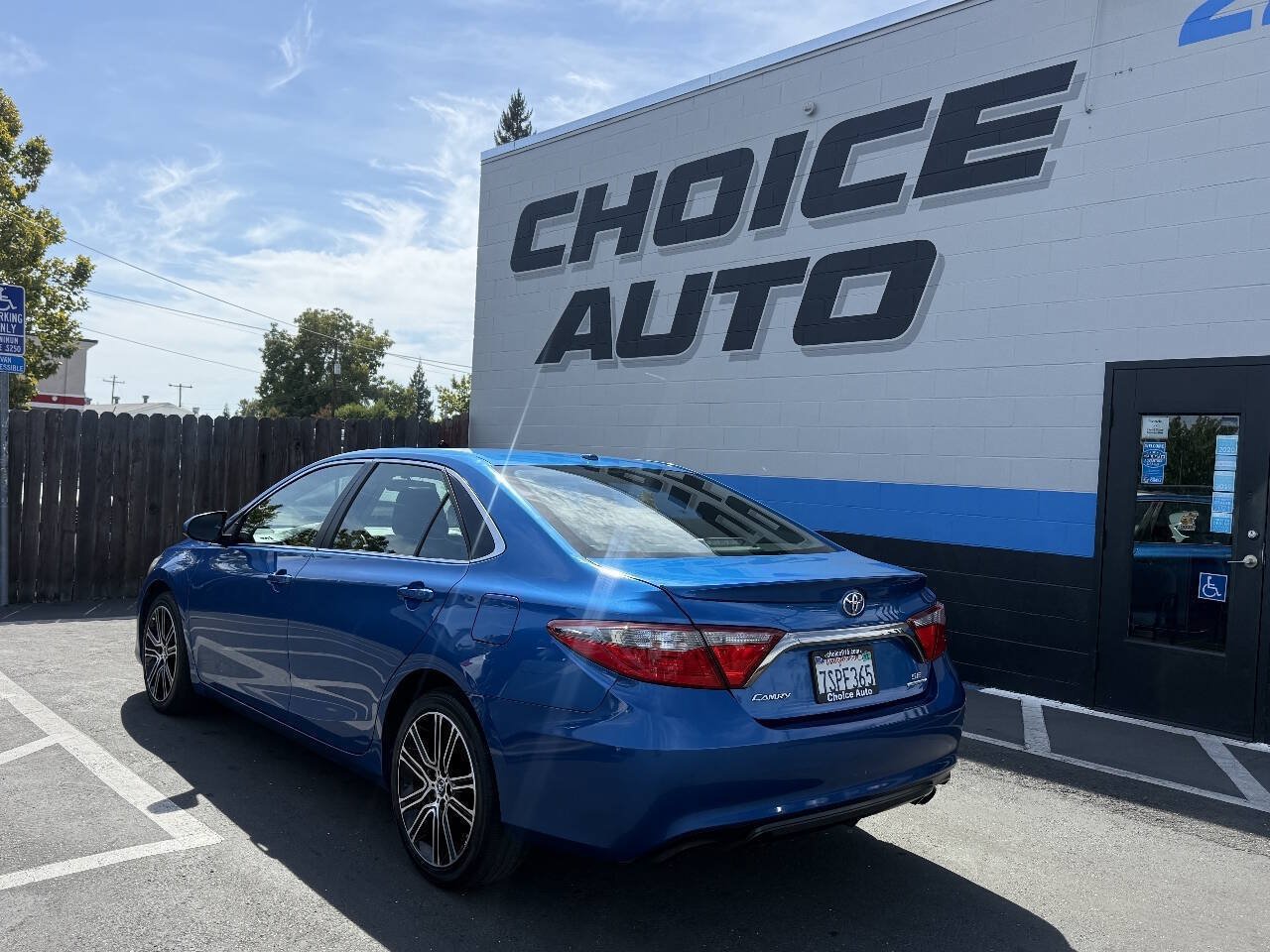 Used 2016 Toyota Camry SE FWD image 22