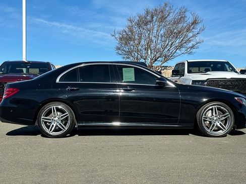 Used 2019 Mercedes-Benz E 300 image 3