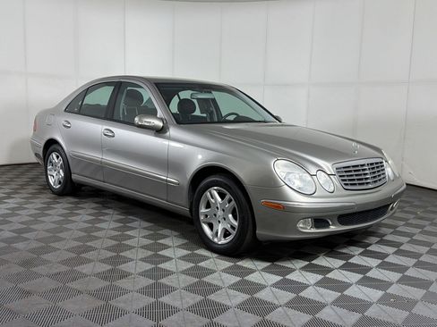 Used 2004 Mercedes-Benz E 320 4MATIC Sedan image 7