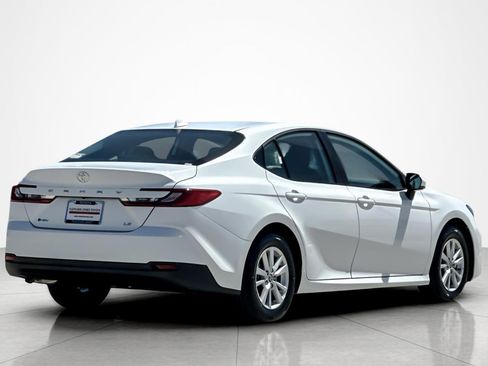 Used 2026 Toyota Camry LE FWD image 5