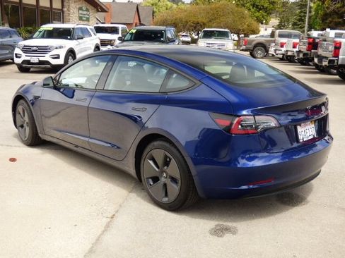 Used 2023 Tesla Model 3 Standard Range RWD image 5