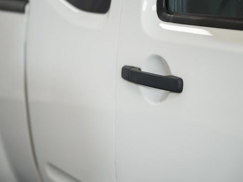 Used 2021 Nissan Frontier SV RWD image 14