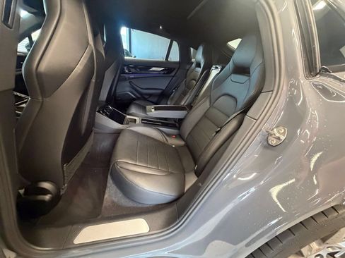 Certified 2025 Porsche Panamera image 7