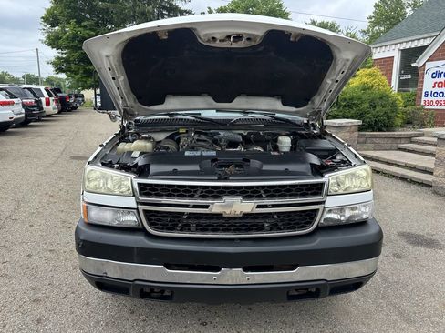 Used 2006 Chevrolet Silverado 3500 2WD Regular Cab image 13