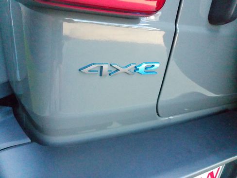 Used 2022 Jeep Wrangler Unlimited Rubicon 4xe image 12