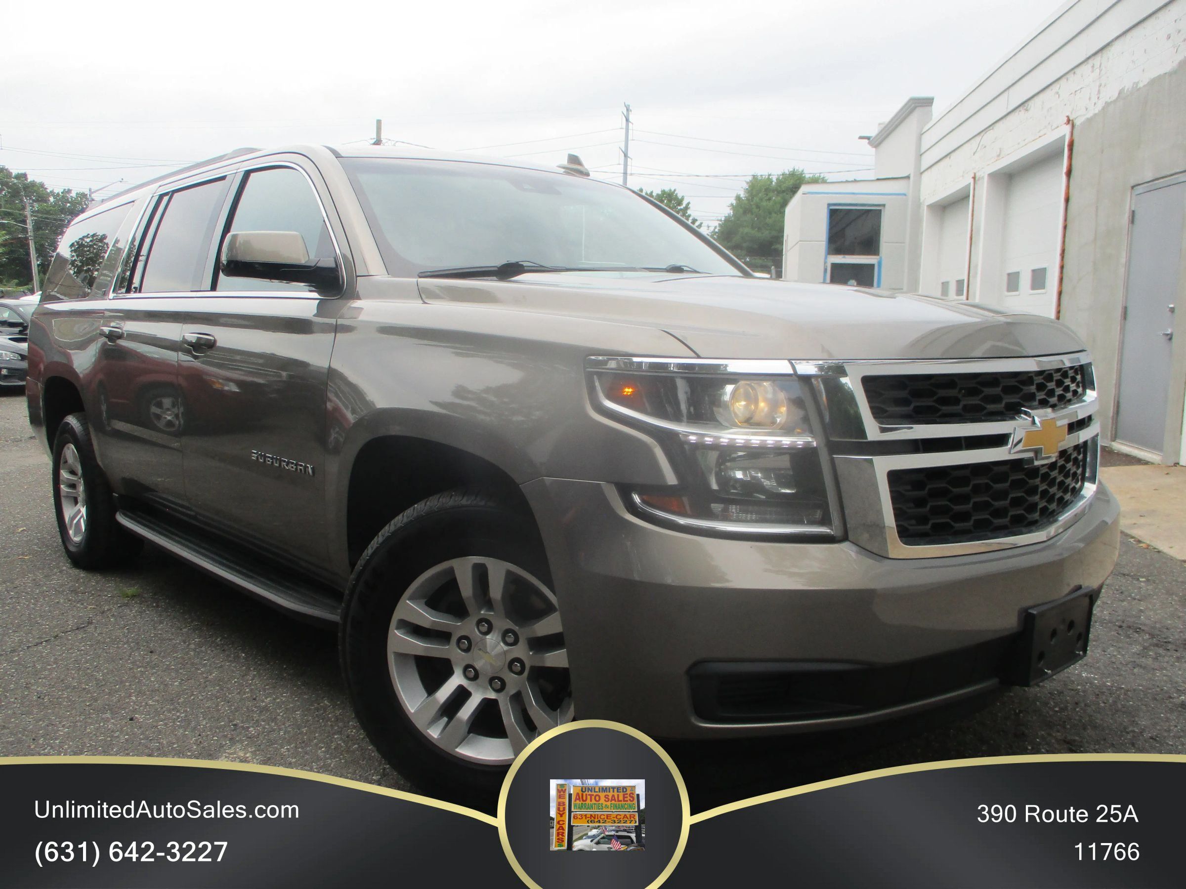 Used 2018 Chevrolet Suburban LT AWD/4WD image 1