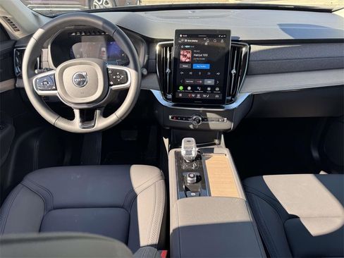 Used 2026 Volvo XC90 T8 Plus w/ Protection Package Premier image 11