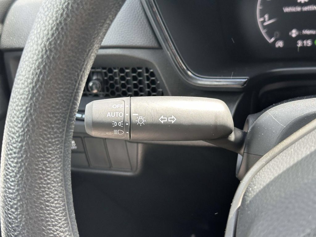Used 2025 Honda CR-V LX image 20
