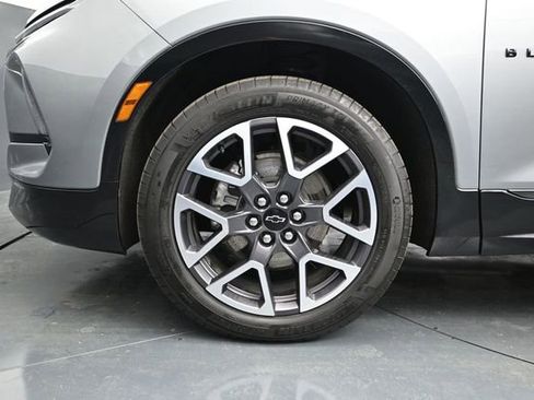 Used 2025 Chevrolet Blazer RS AWD/4WD image 19