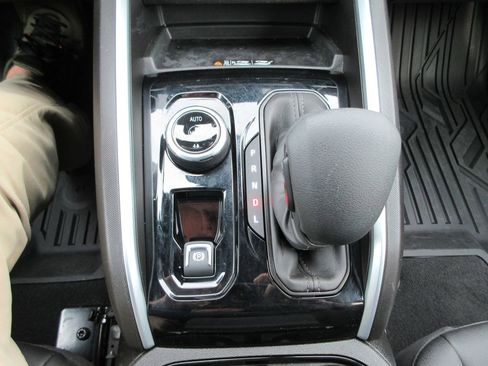 Certified 2025 Chevrolet Colorado Trail Boss image 29