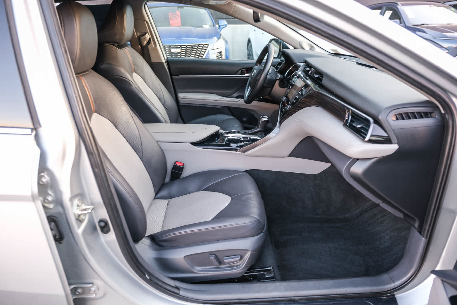Certified 2020 Toyota Camry XLE w/ Driver Assist Package FWD image 17