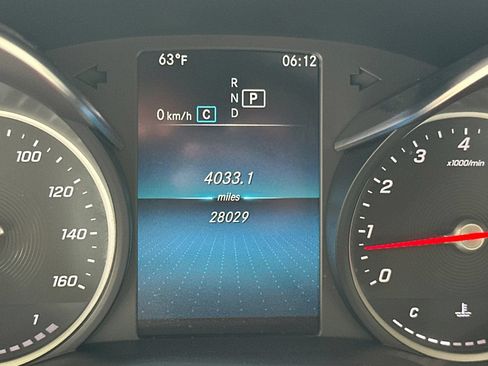 Used 2021 Mercedes-Benz GLC 300 4MATIC image 36