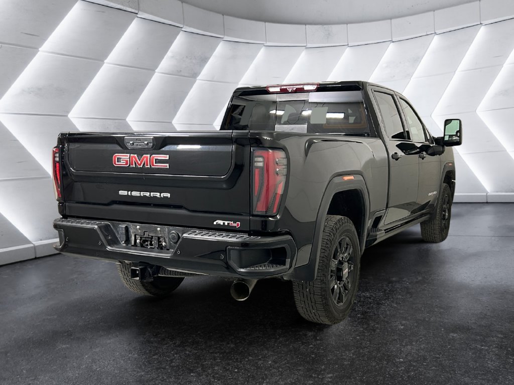 Used 2024 GMC Sierra 2500 AT4 w/ AT4 Premium Plus Package AWD/4WD image 4