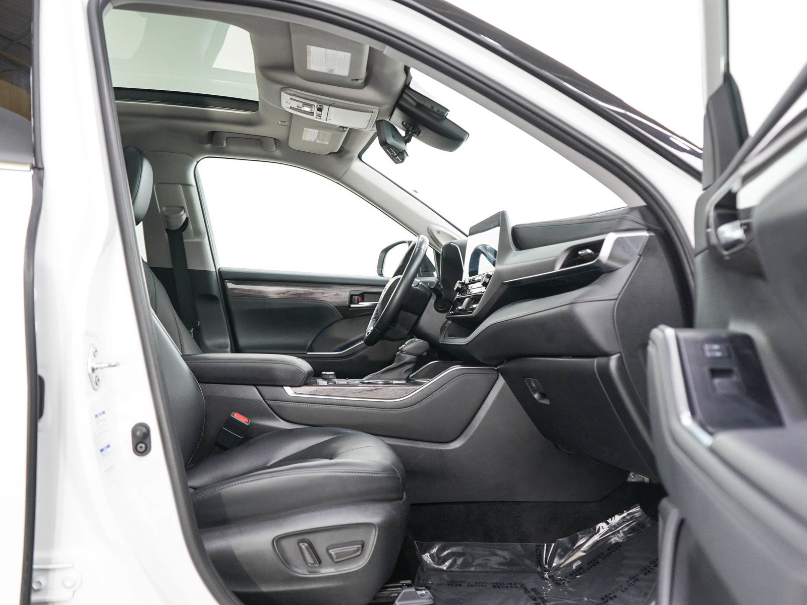Used 2022 Toyota Highlander Platinum AWD/4WD image 11