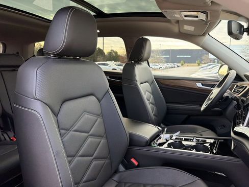 New 2026 Volkswagen Atlas SE FWD image 21