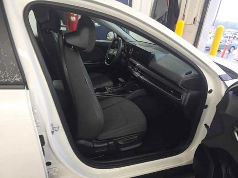 Used 2025 Kia K4 FWD image 7