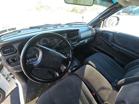 Used 2000 Dodge Dakota 2WD Regular Cab image 1