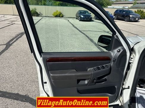 Used 2004 Ford Explorer Limited AWD/4WD image 13