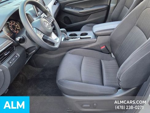 Used 2025 Nissan Altima 2.5 SV image 12