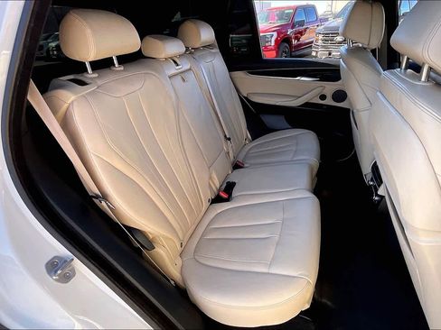 Used 2017 BMW X5 xDrive35d image 18