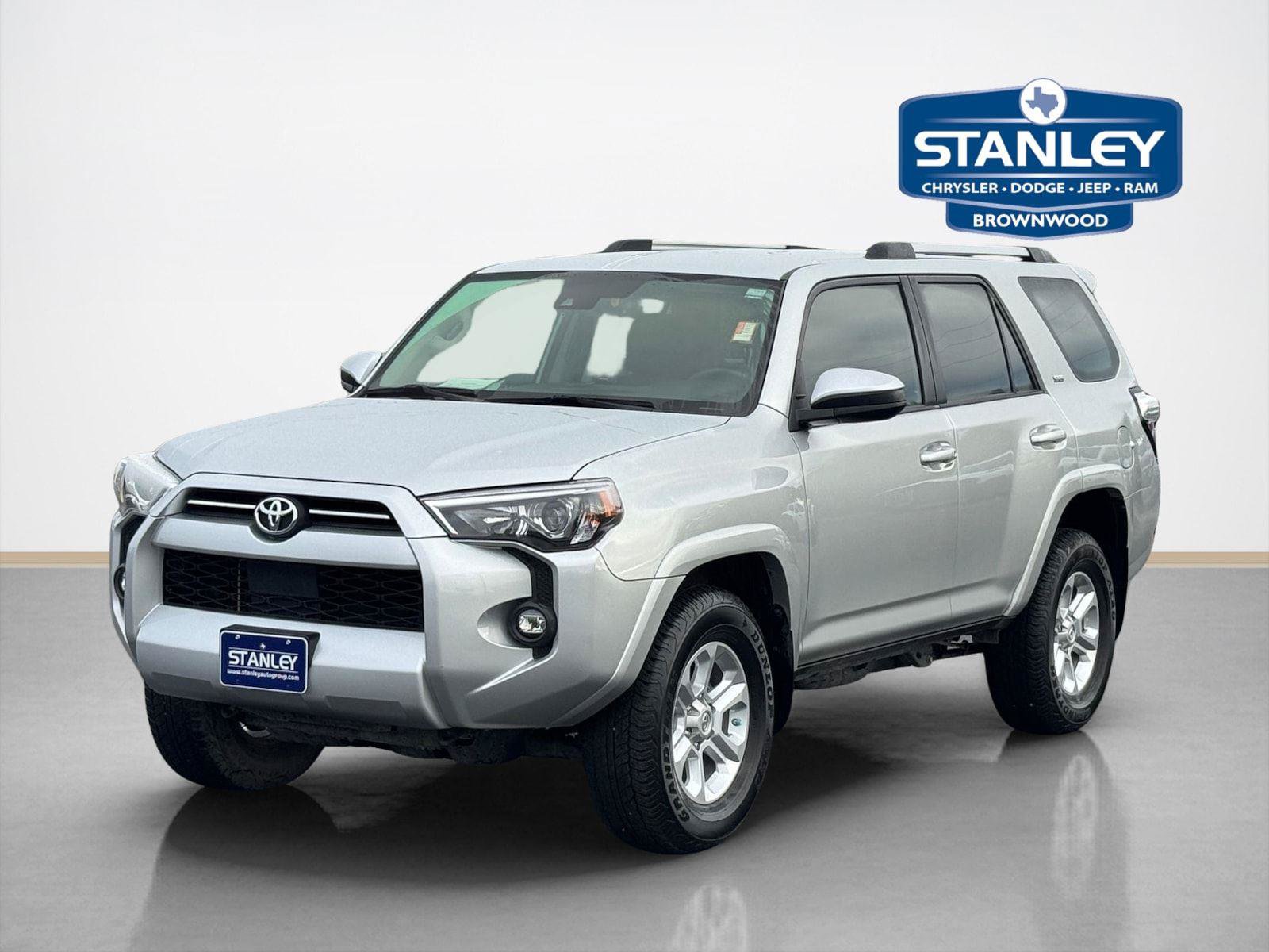 Used 2021 Toyota 4Runner SR5 AWD/4WD image 3