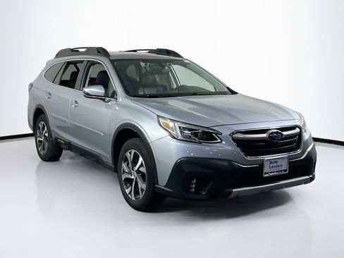 Used 2022 Subaru Outback Limited image 3
