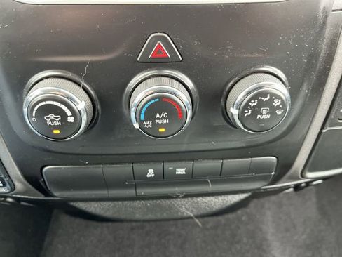 Used 2019 RAM 1500 Express w/ Express Value Package AWD/4WD image 17