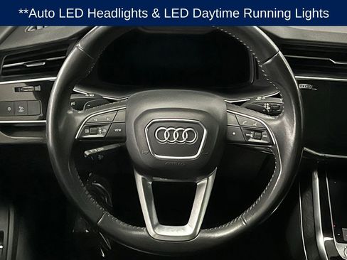 Used 2019 Audi Q8 Premium w/ Convenience Package image 8