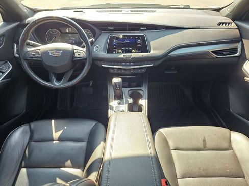 Used 2019 Cadillac XT4 Premium Luxury w/ Enhanced Visibility Package AWD/4WD image 9