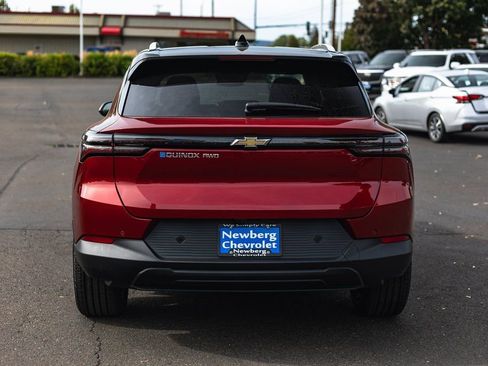 New 2026 Chevrolet Equinox EV LT image 29