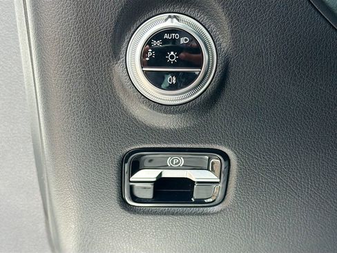 Used 2023 Mercedes-Benz C 300 Sedan image 35