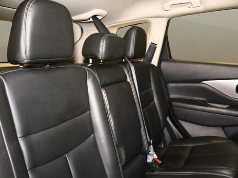 Used 2023 Nissan Murano SV image 18