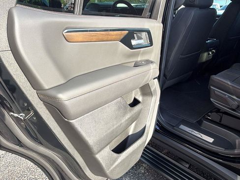 New 2026 Chevrolet Tahoe High Country AWD/4WD image 18