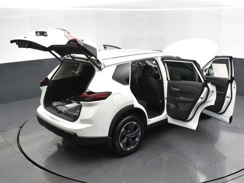 New 2026 Nissan Rogue SV image 32
