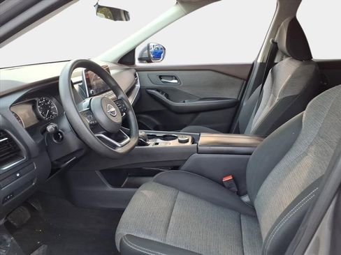 Used 2022 Nissan Rogue SV image 9