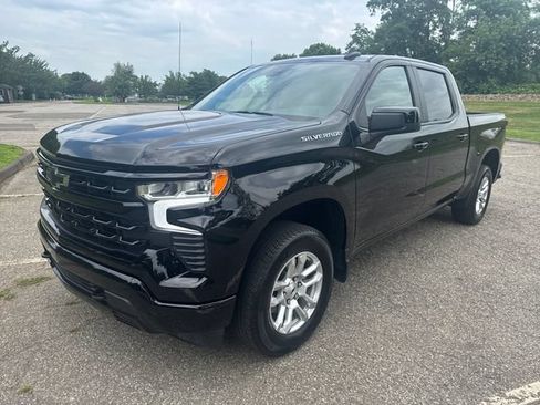 Used 2026 Chevrolet Silverado 1500 RST AWD/4WD image 6
