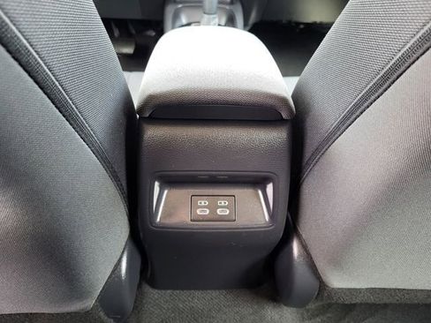 Used 2025 Toyota Corolla LE image 22