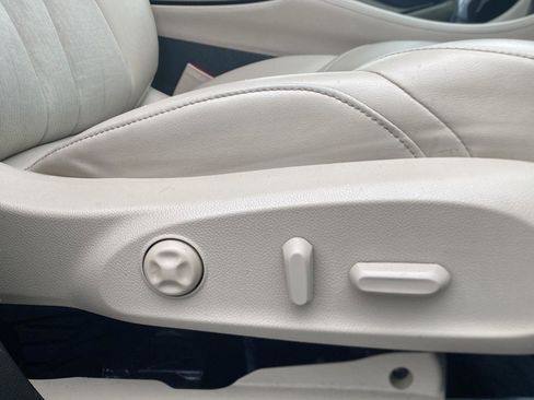 Used 2019 Buick Envision Preferred AWD/4WD image 14