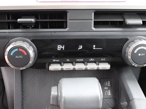 Used 2024 Toyota Tacoma TRD Sport image 15