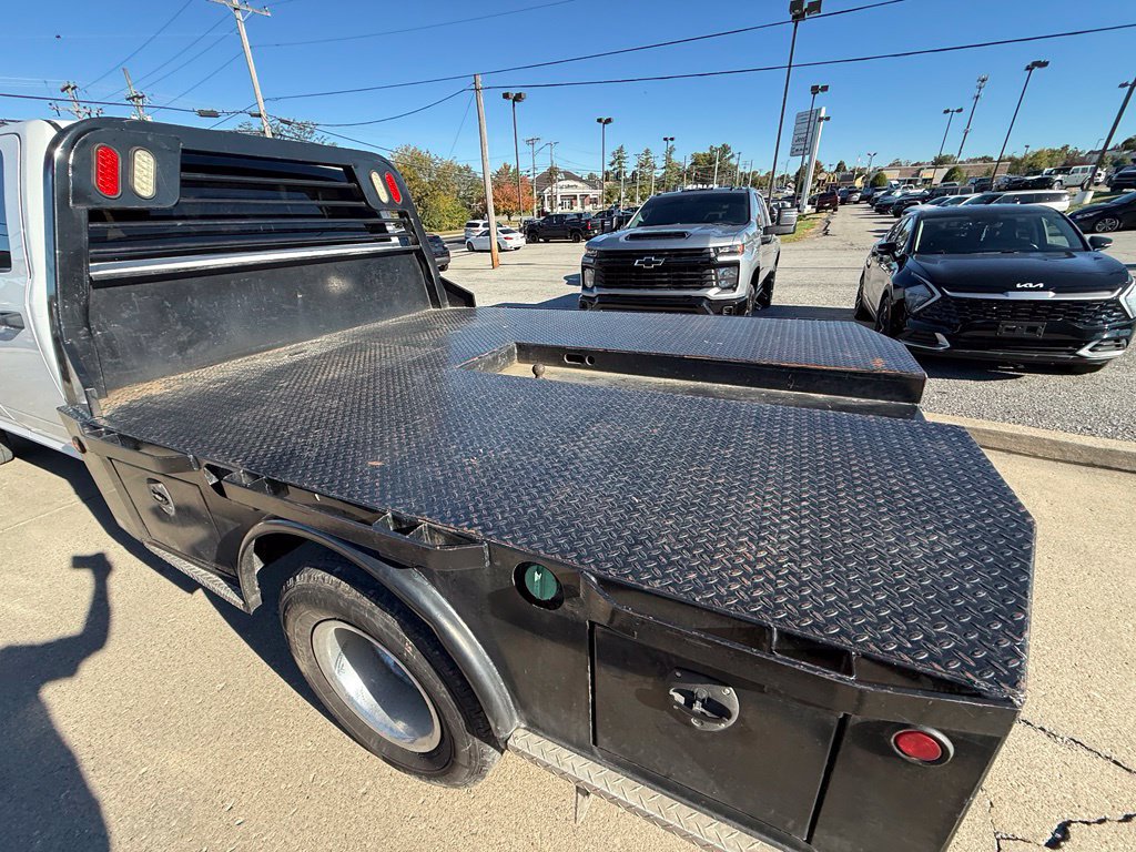 Used 2021 RAM 3500 Tradesman w/ Chrome Appearance Group AWD/4WD image 9