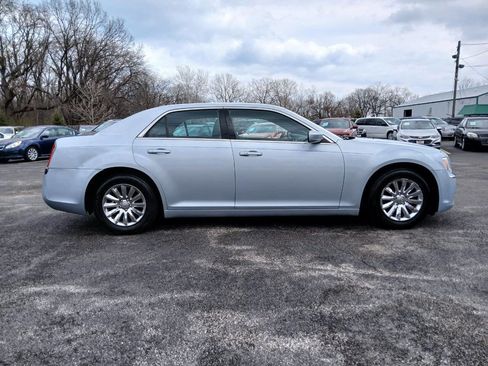 Used 2013 Chrysler 300 image 5