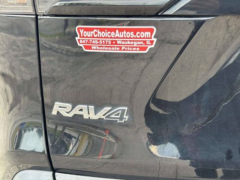 Used 2021 Toyota RAV4 LE AWD/4WD image 36