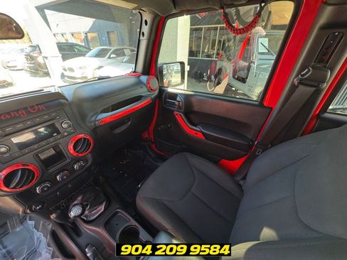 Used 2018 Jeep Wrangler Unlimited Sport AWD/4WD image 27