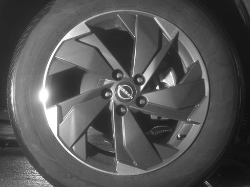Used 2025 Nissan Rogue SV AWD/4WD image 13